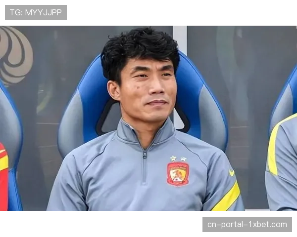 青岛西海岸阿齐兹戴维森速度优势反击，郑智战术思路清晰但终结效率不足